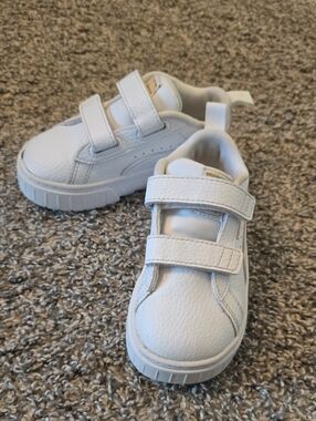 Puma Kids White Velcro Sneakers